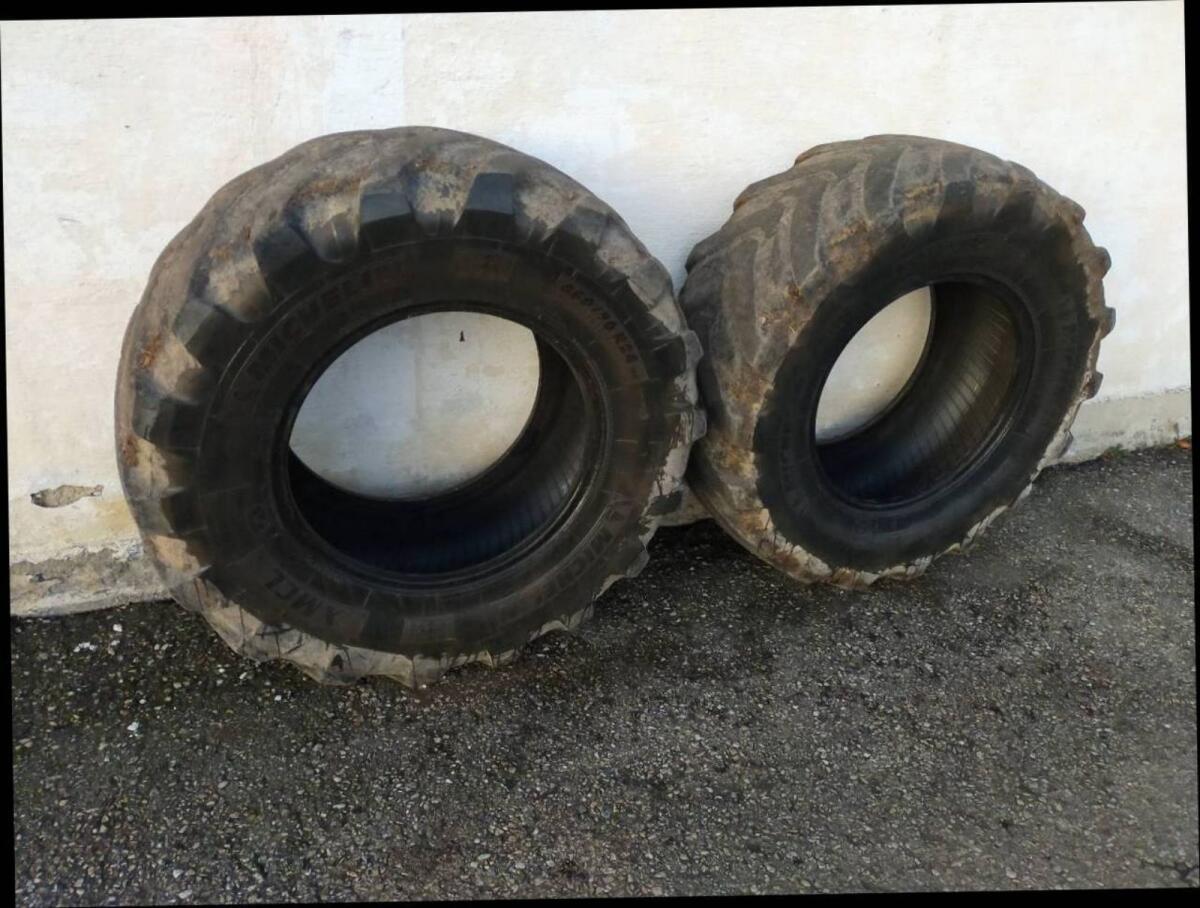 Reifen 460/70R24 3