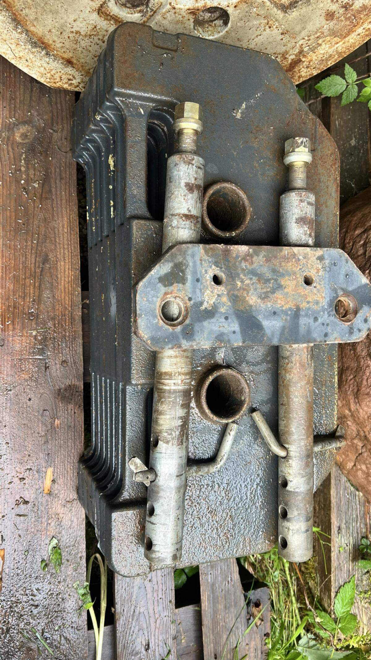 Steyr Serie 80/81 Frontgewichte 1