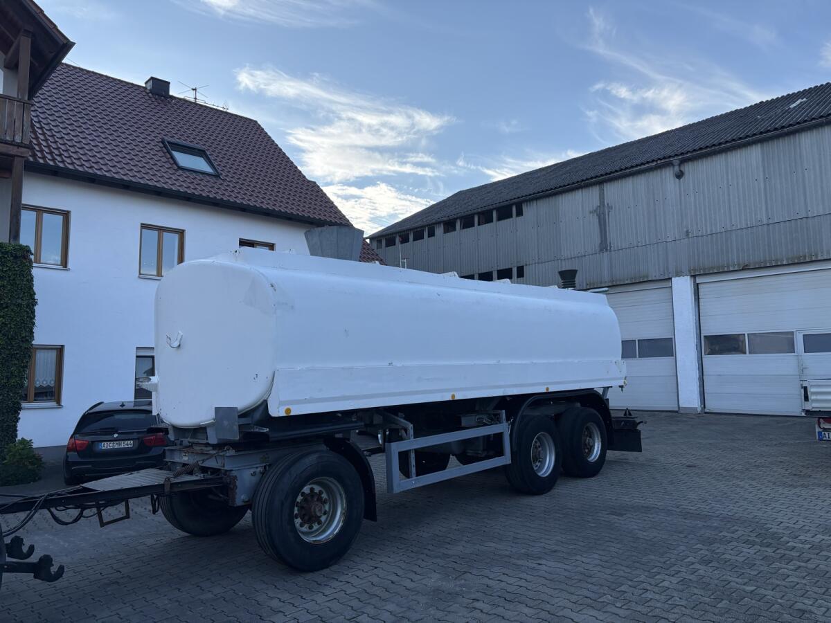 Zubringer Gülle Güllezubringer Güllefass Güllewagen Esterer 1