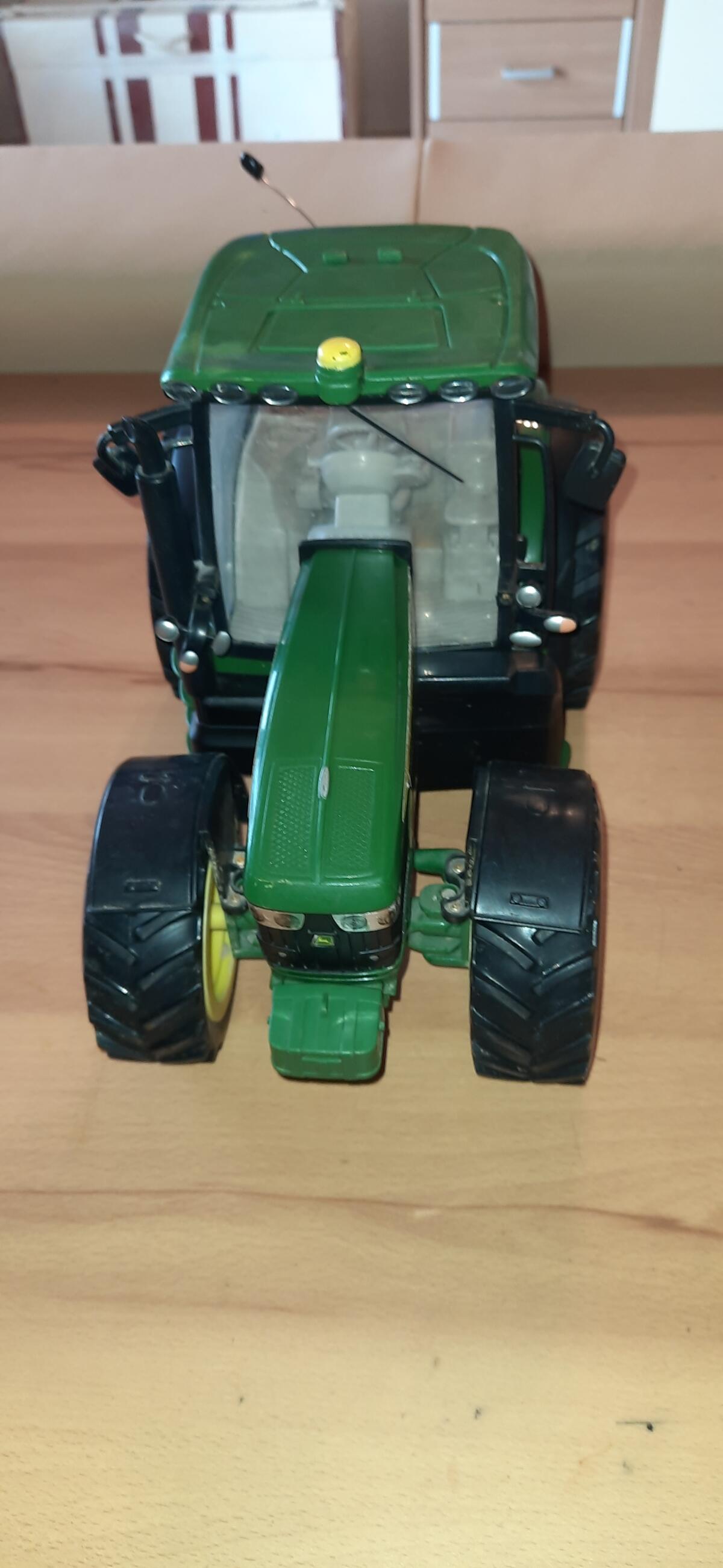 John Deere Traktor Maßstab 1:16 JD6190R 3