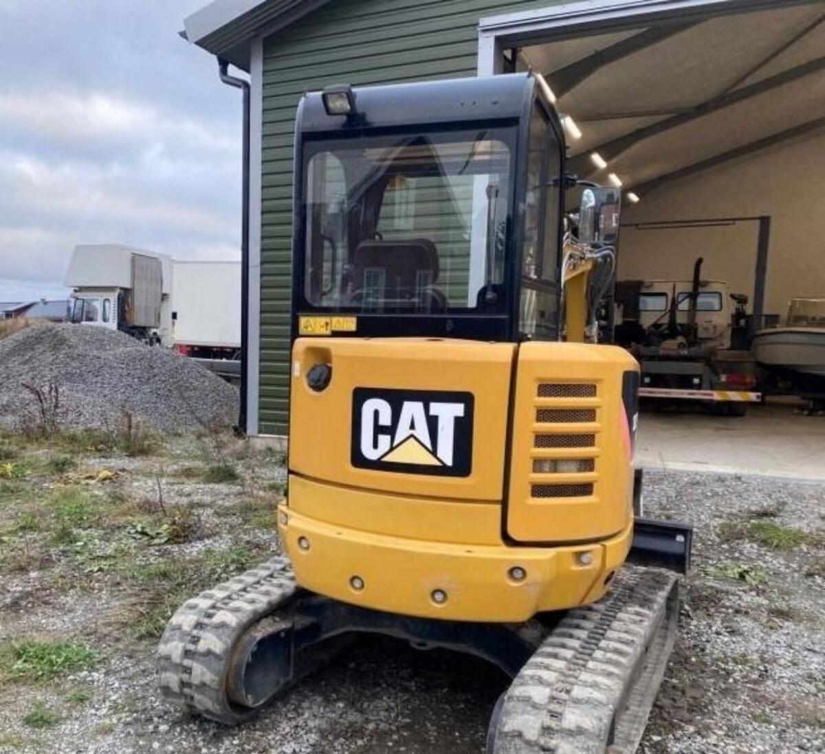 Mini-Bagger Caterpillar 302.7 D mit Anbaugeräten 2