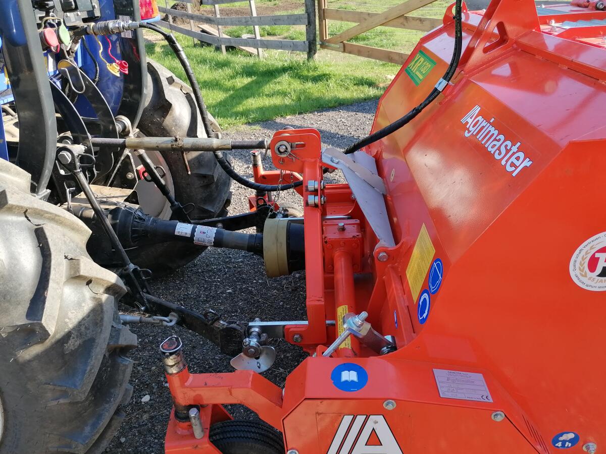 Schlegelmulcher mit Sammelcontainer Agrimaster XR130 neuwertig 3