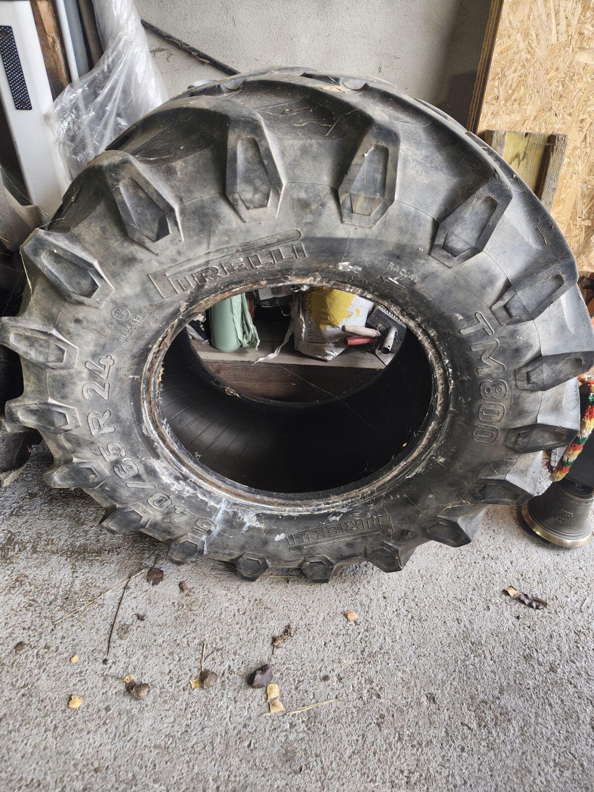 Reifen 540/65R24 3