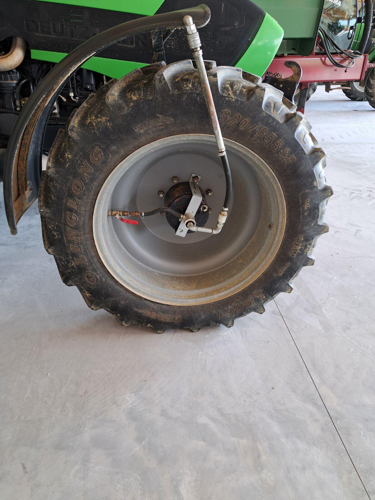 Pflegereifen Deutz Spur 210 2