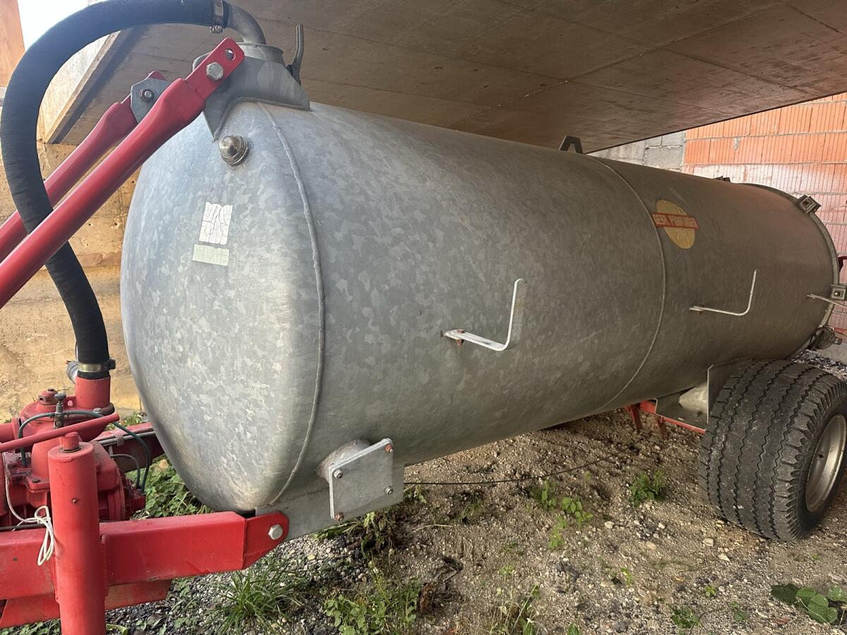 Pühringer 4.800 l Güllefass 2