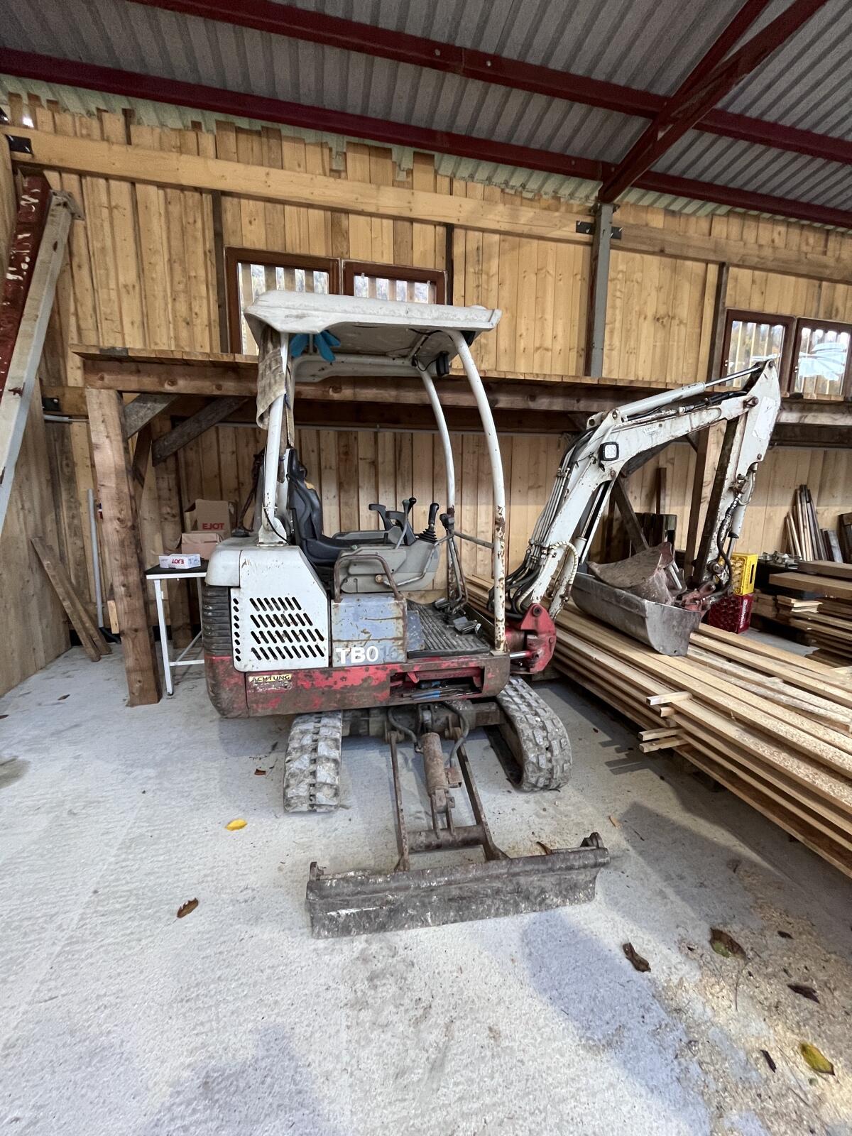 Takeuchi TB 016 2