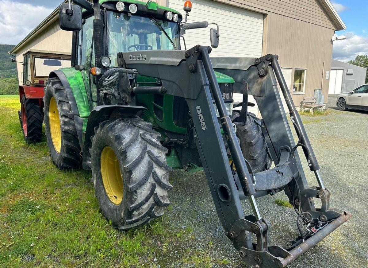 John Deere 6430 mit Frontlader 1