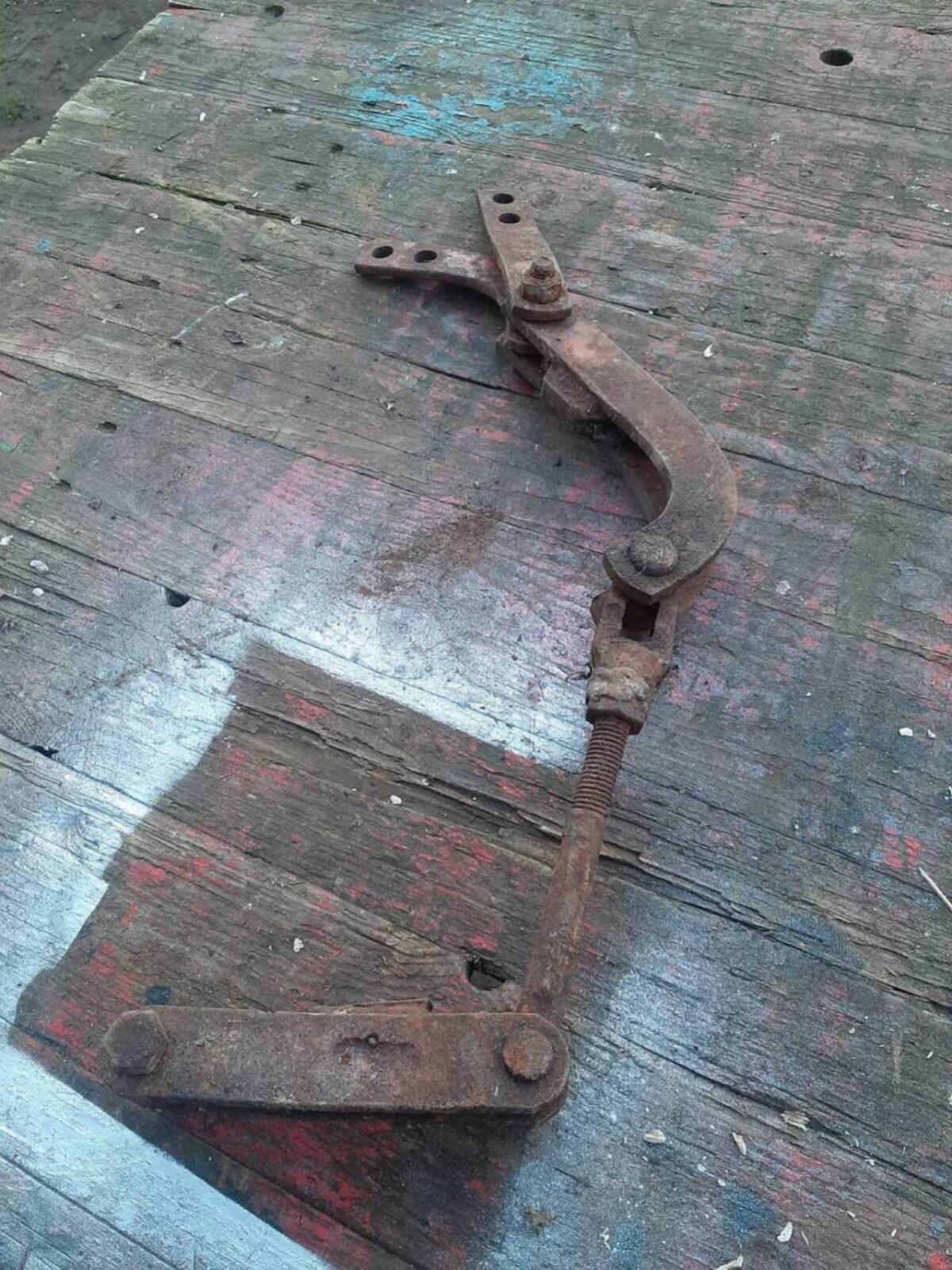 IHC Mähbalken Aushebung Hebelwerk 2