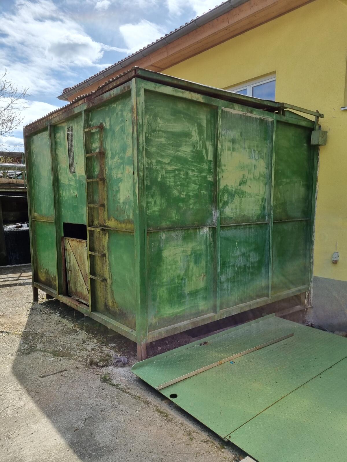 Vorratsbunker für Hackschnitzel-Heizung 3