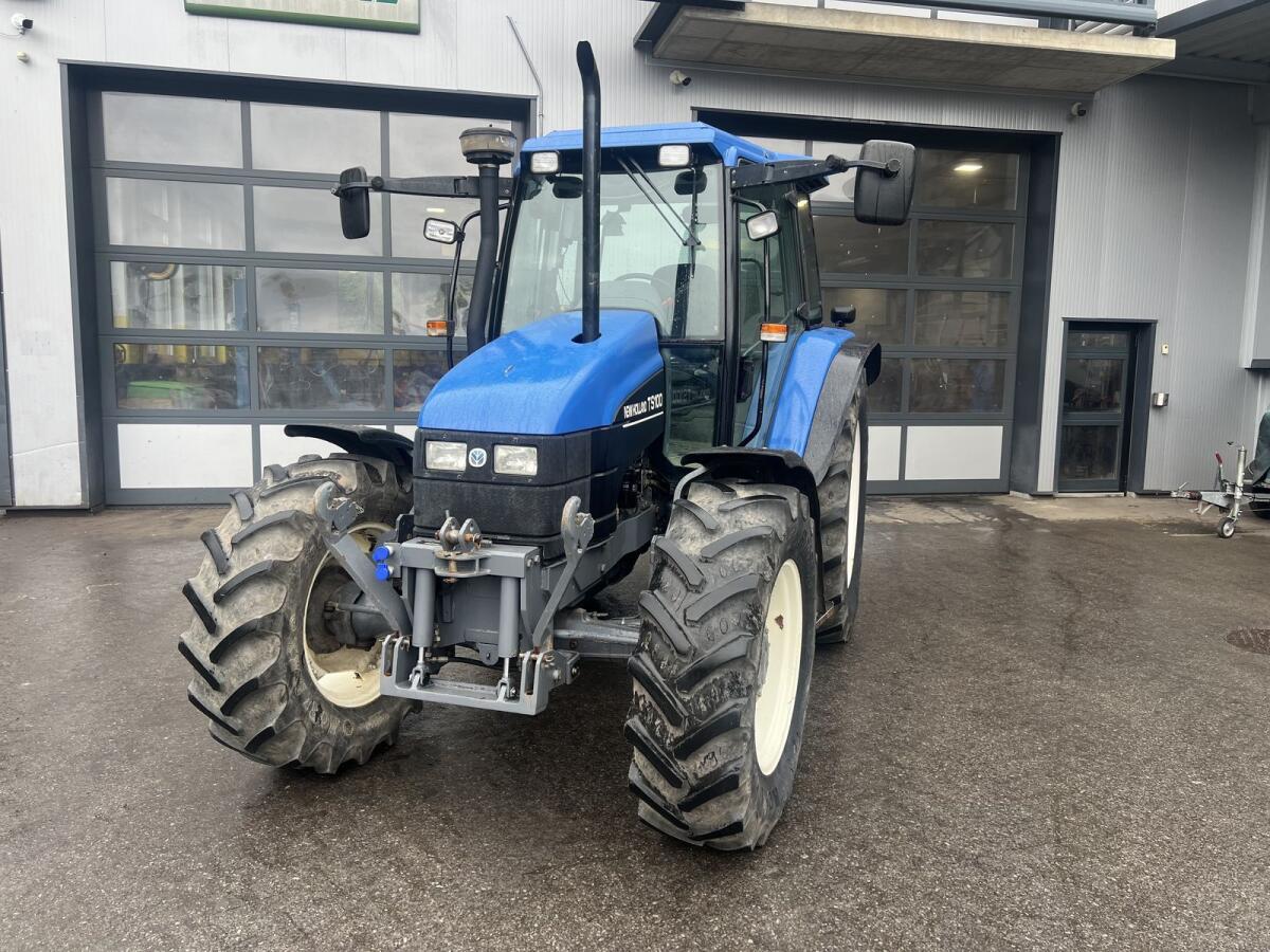 New Holland TS100 1