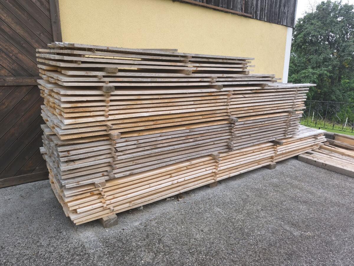 Bretter Rauhschalung Bauholz 2