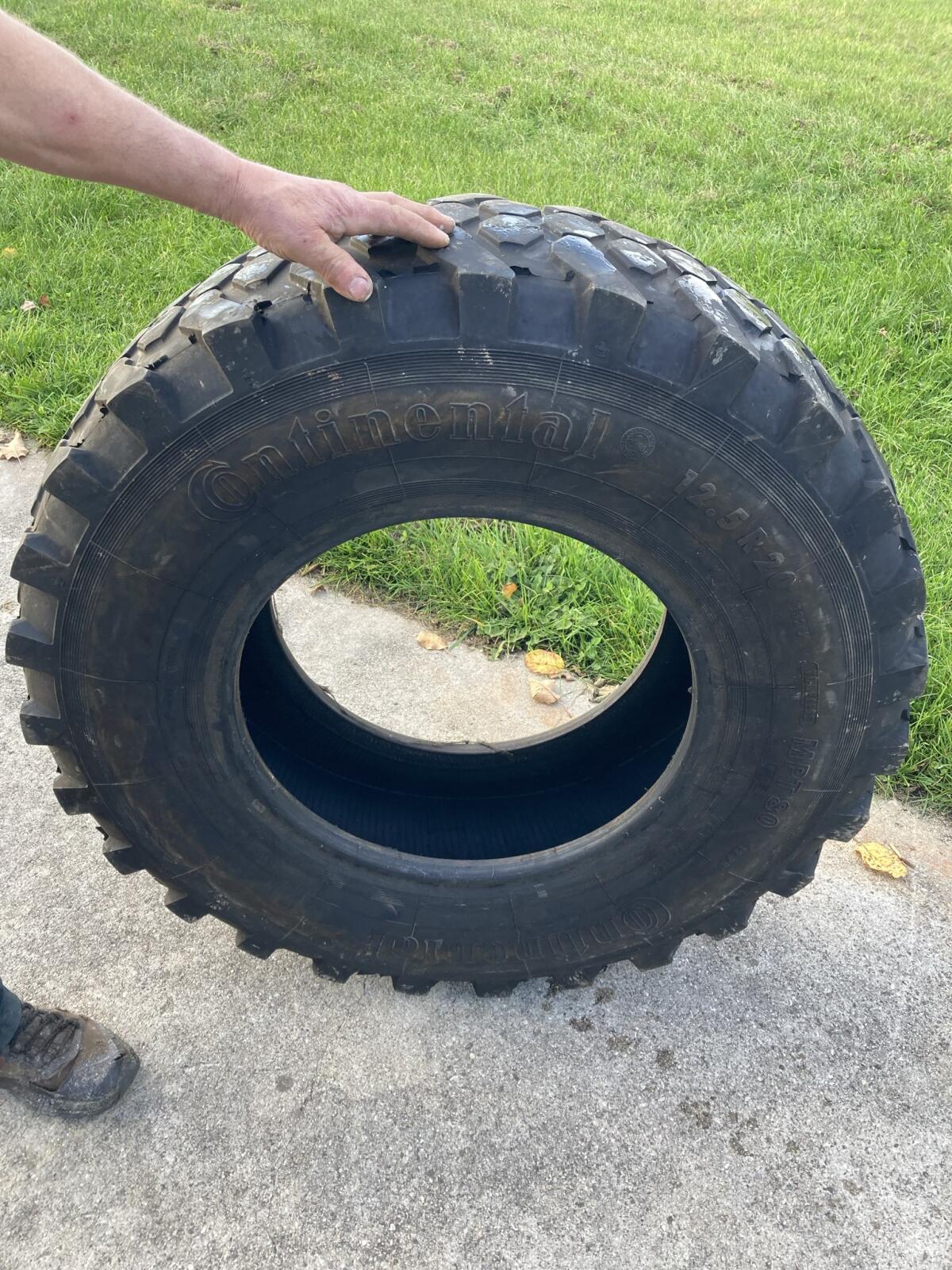 Reifen Continental 12.5R20 1
