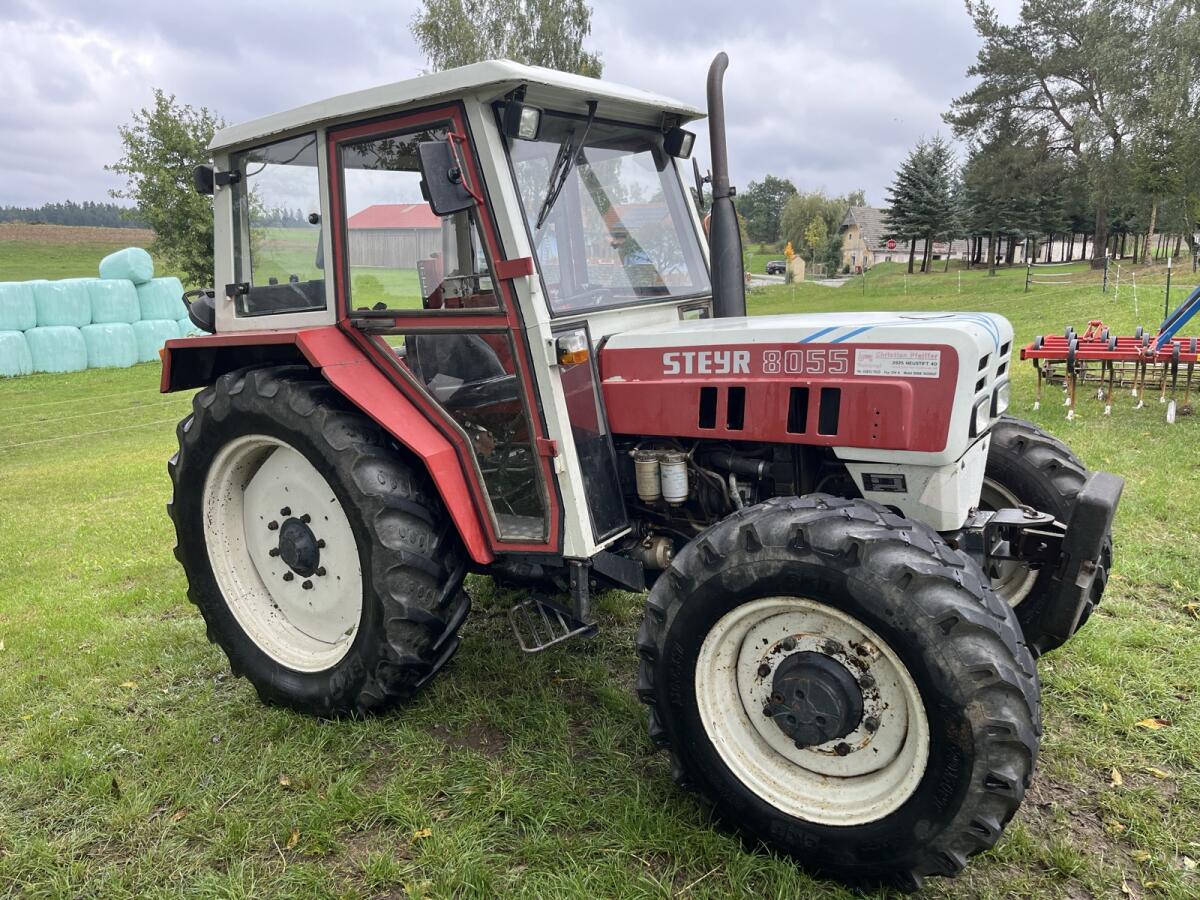 Steyr 8055 Allrad Traktor, viele Neuteile, guter Zustand 2