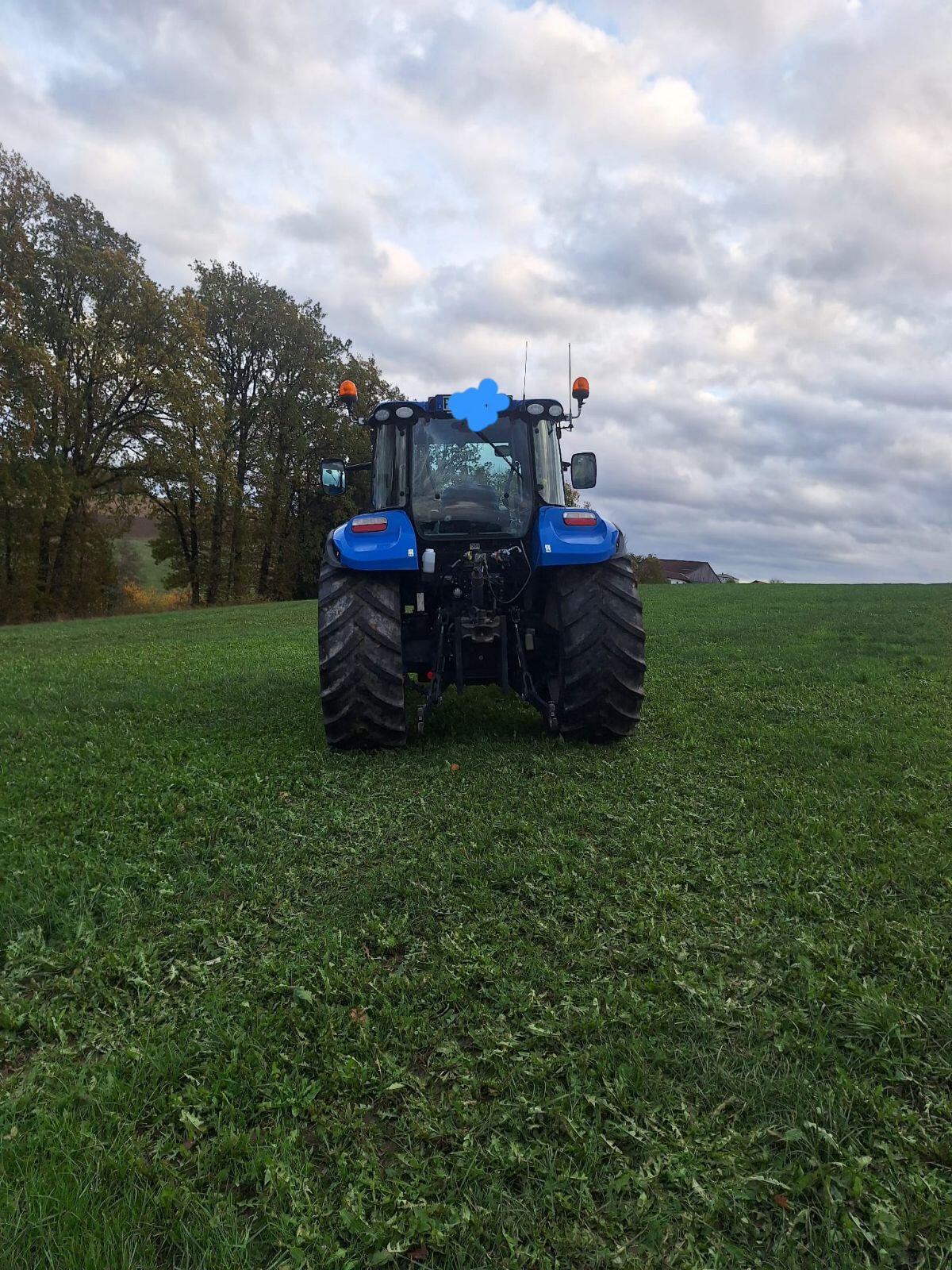 New Holland T5 115 2