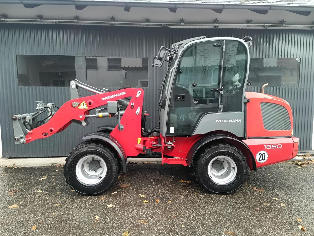Weidemann 1880 Hoftrac 1