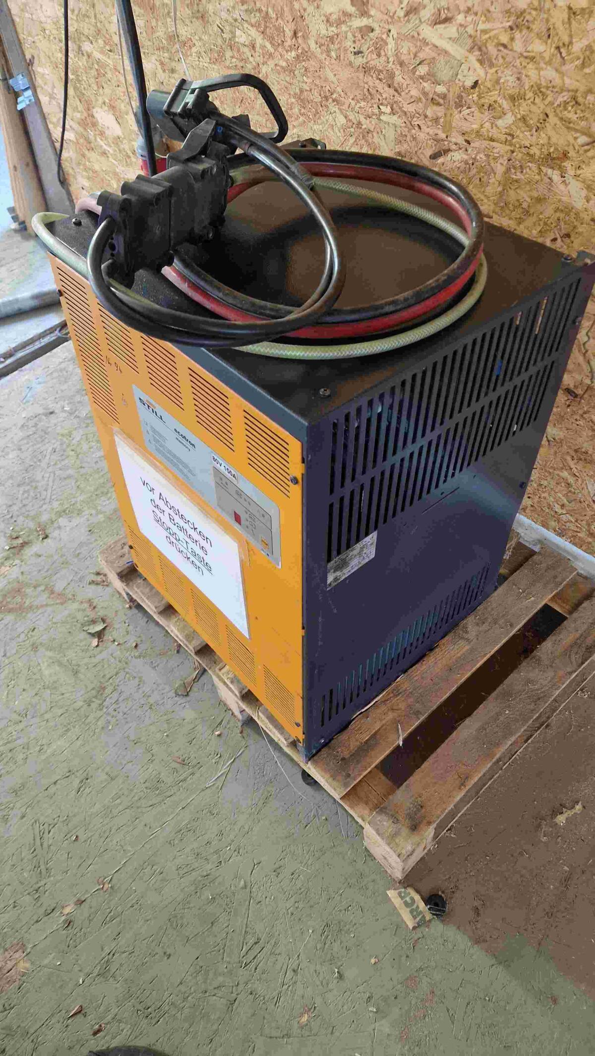 RX60-30 3.000 kg inkl. Ladegerät 3