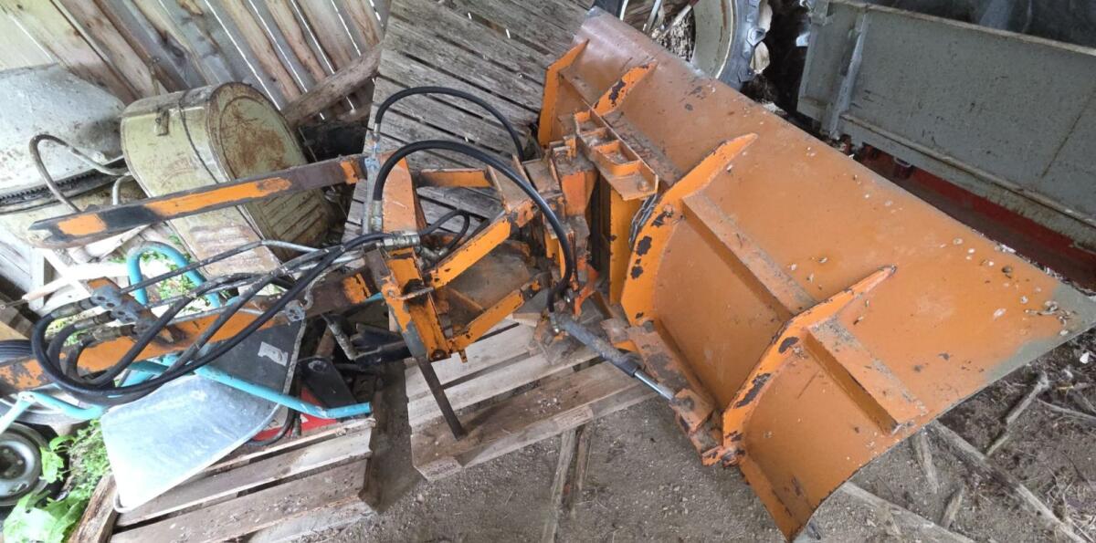 Schneepflug schwenkbar 1