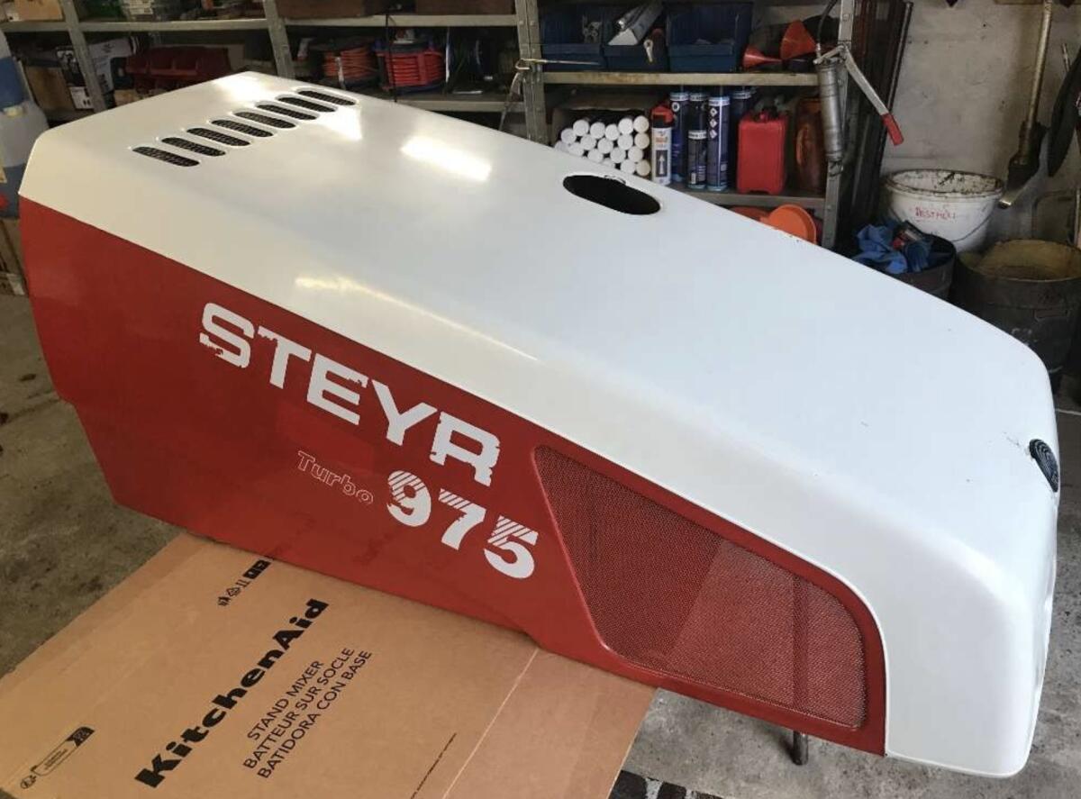 Motorhaube Steyr 968 975 MWM 1