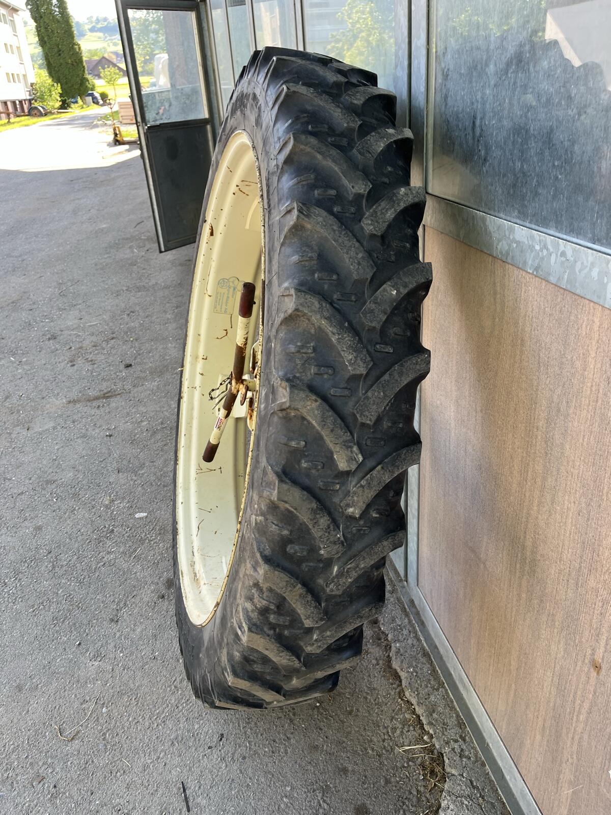 Doppelrad / Zwillingsbereifung 230/95 R 44 3