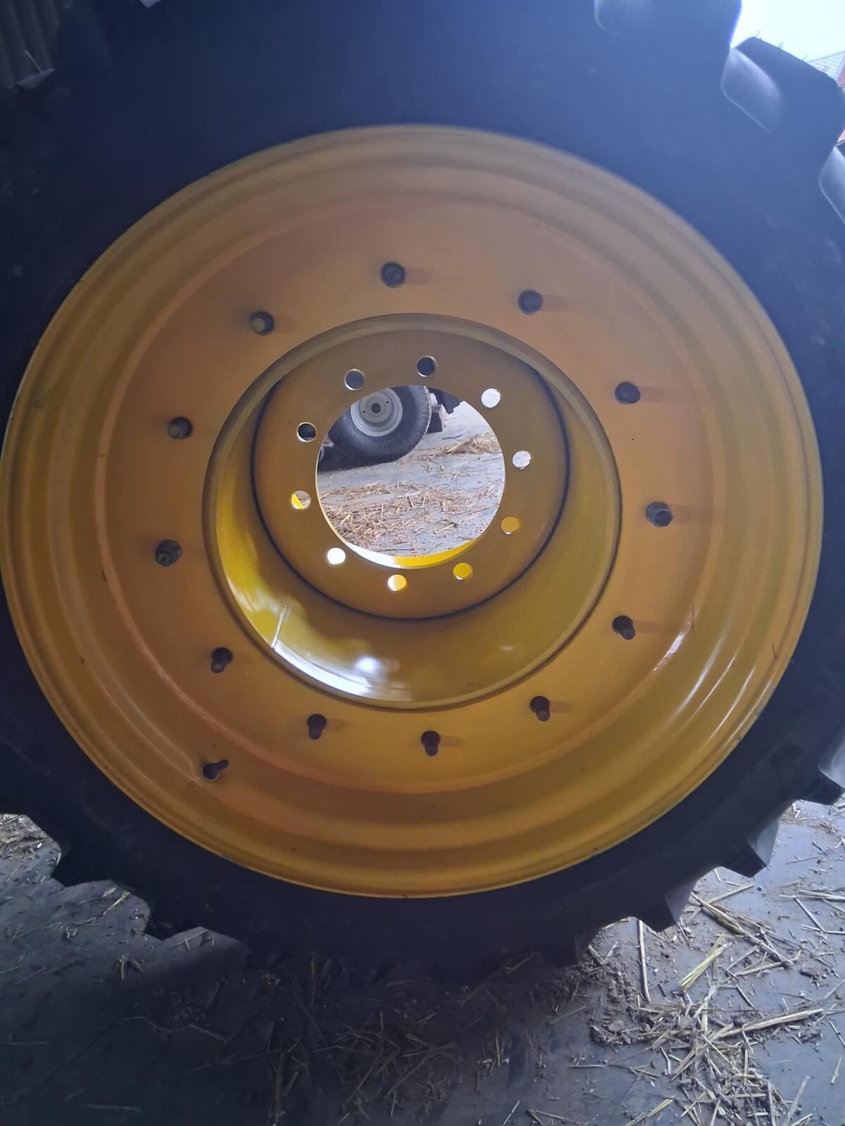 Pflegebereifung Maisbereifung Güllefass 1