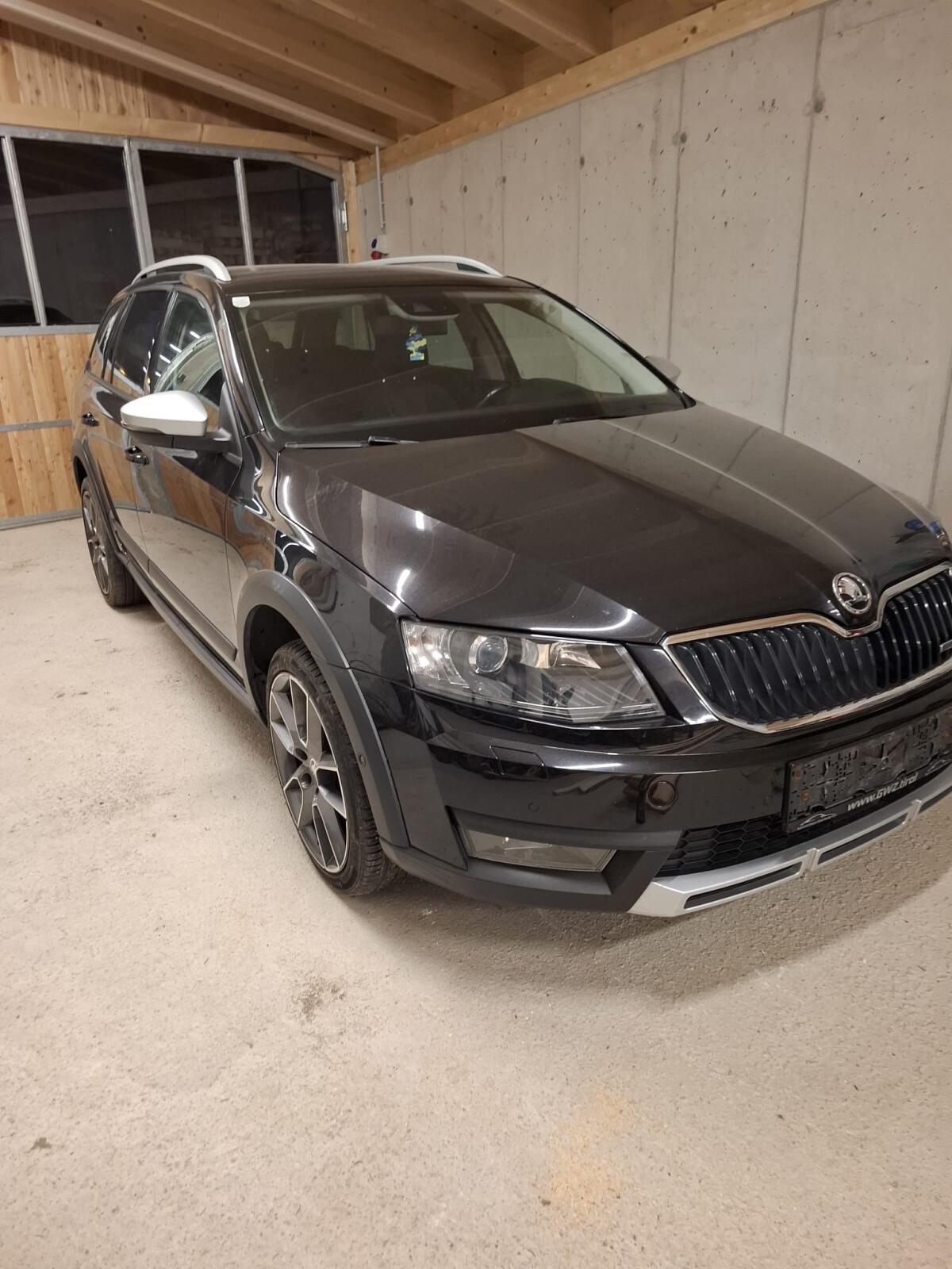 Skoda Octavia Scout DSG Automatik, Bj. 2016 1