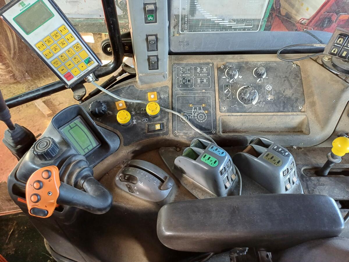 New Holland TM 190 2