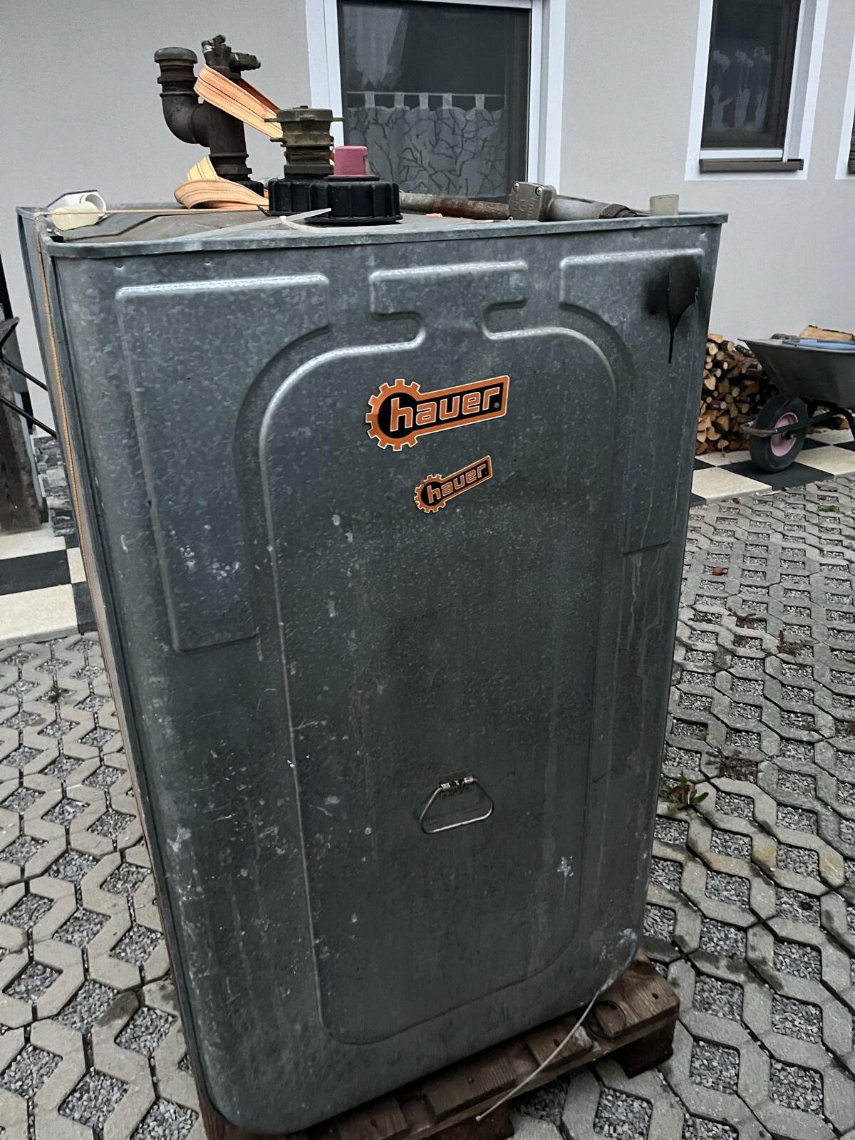 Diesel Tank Hoftankstelle 3