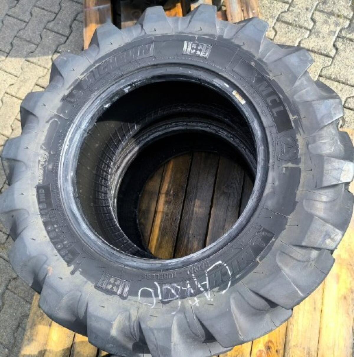2 Stk. Michelin XMCL Traktorreifen 280/80 R18, gebraucht 2