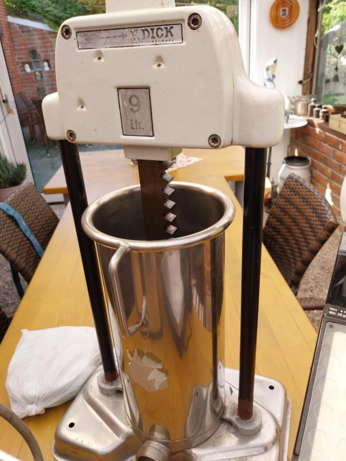 DICK Wurstfüller mit Kurbel 1