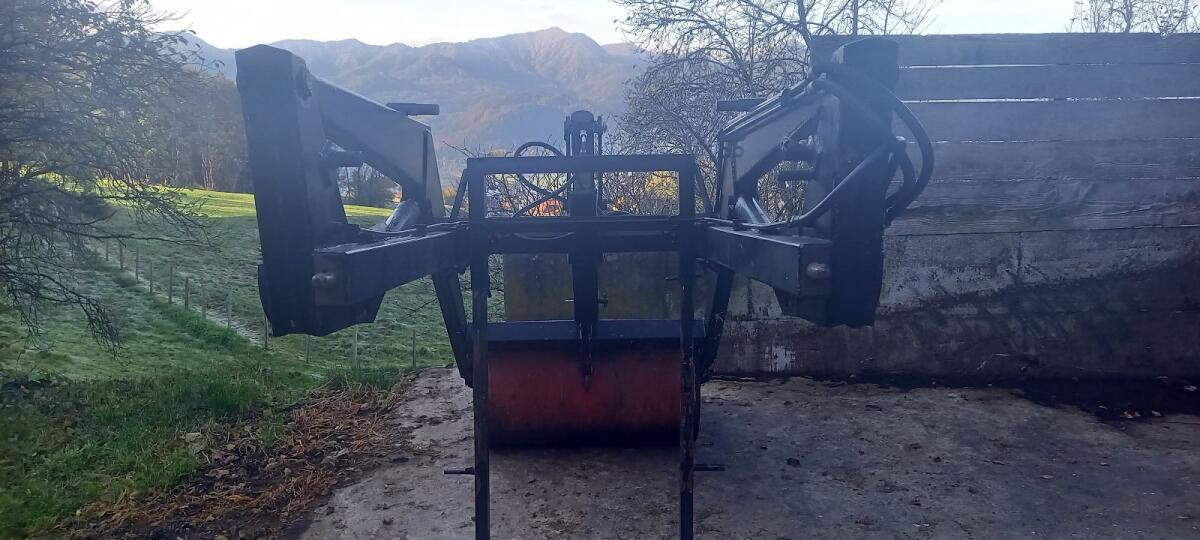 Verkaufe Mammut Frontlader 2