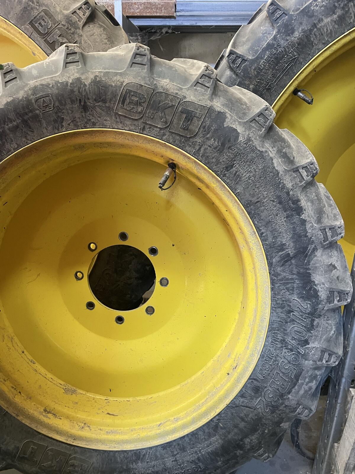 Pflegereifen 270/95R32, 270/95R48 1