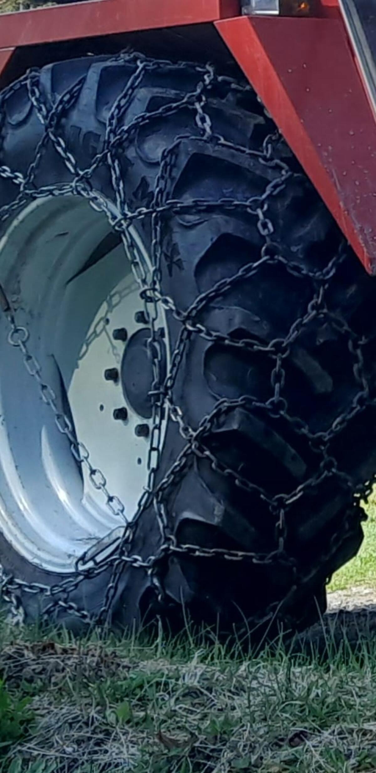 Schneeketten Traktor 1