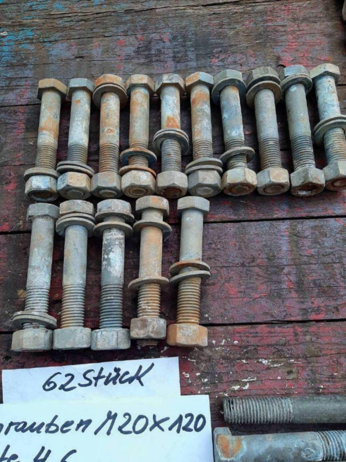 Gebrauchte verzinkte Schrauben 2