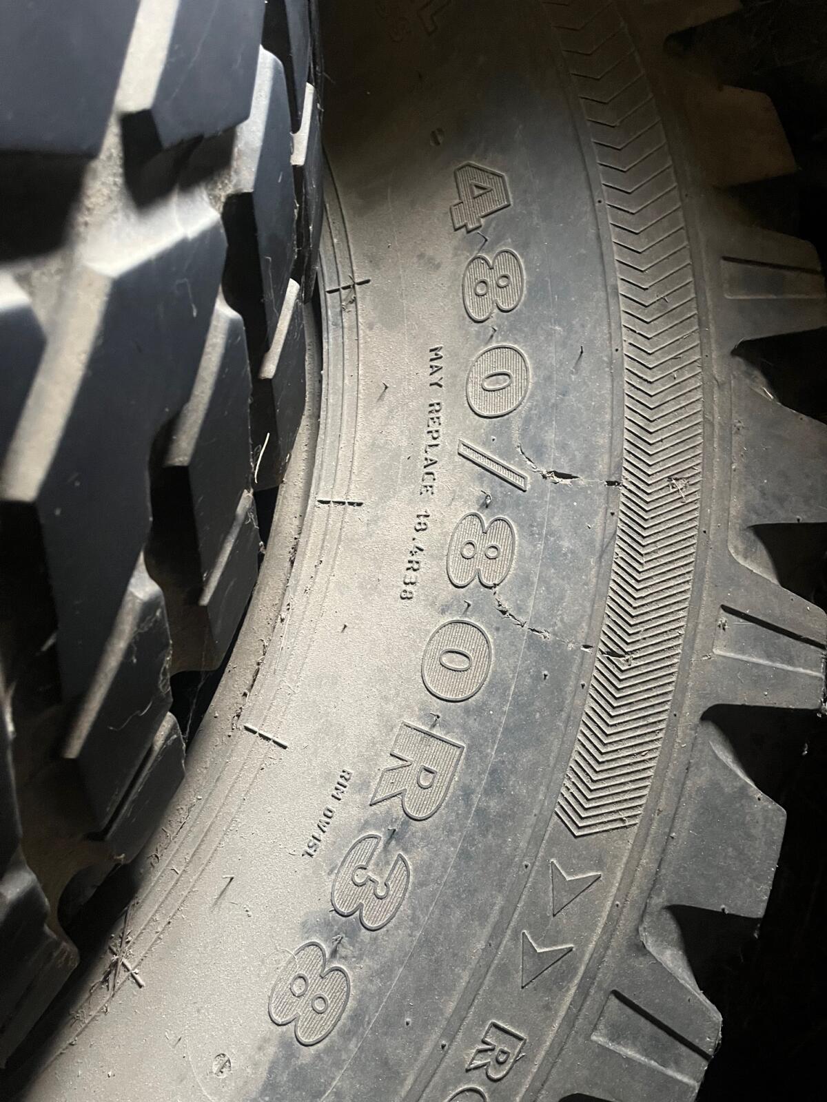 Verkaufe 4 Stk. 480/80R38 Nokian TRI 2 1