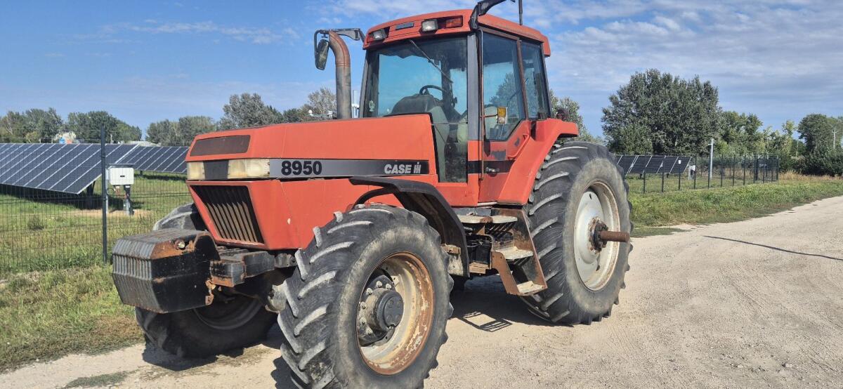Case IH 8950 Magnum 1