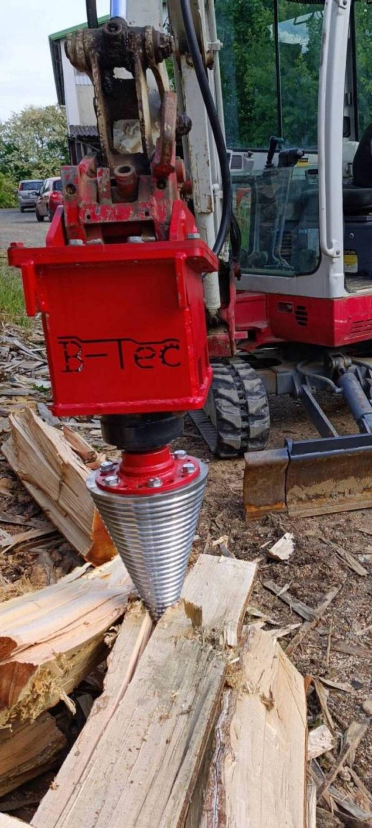 B-Tec Kegelspalter für Minibagger, Rückewagen 1