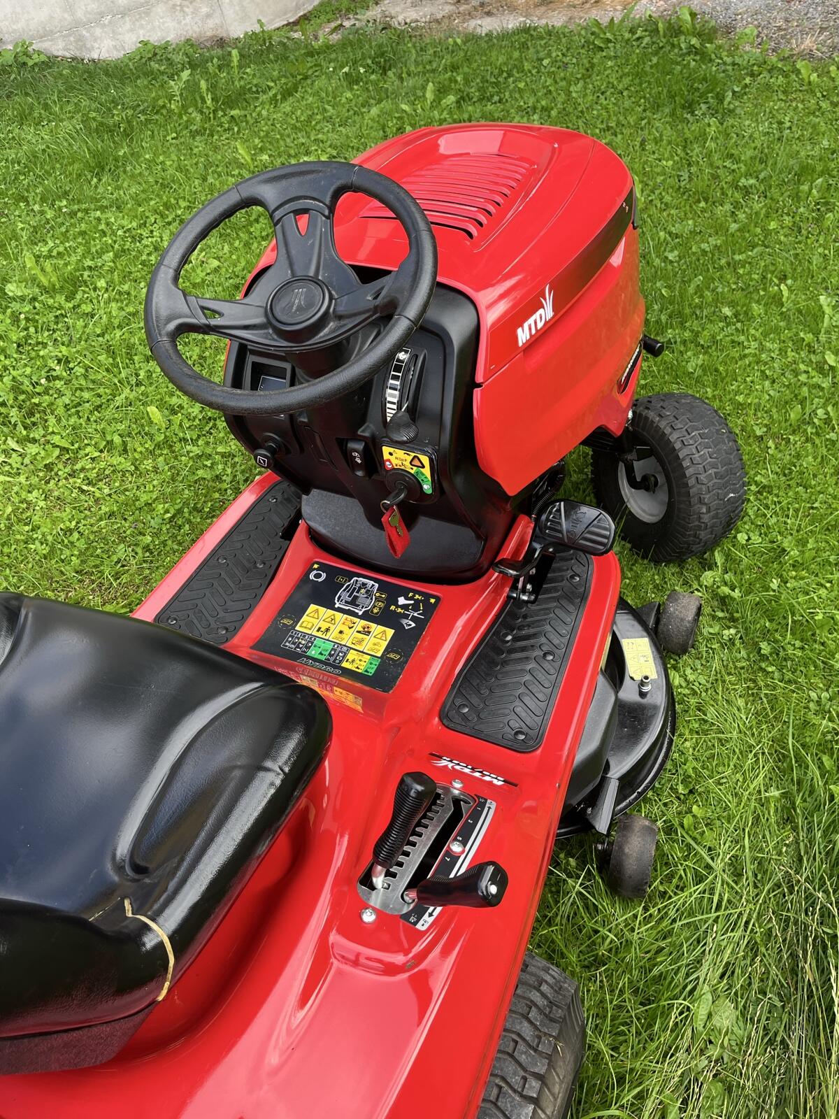 Rasentraktor MTD 200/105 H Hydro 2 Zylinder Briggs & Stratton 2