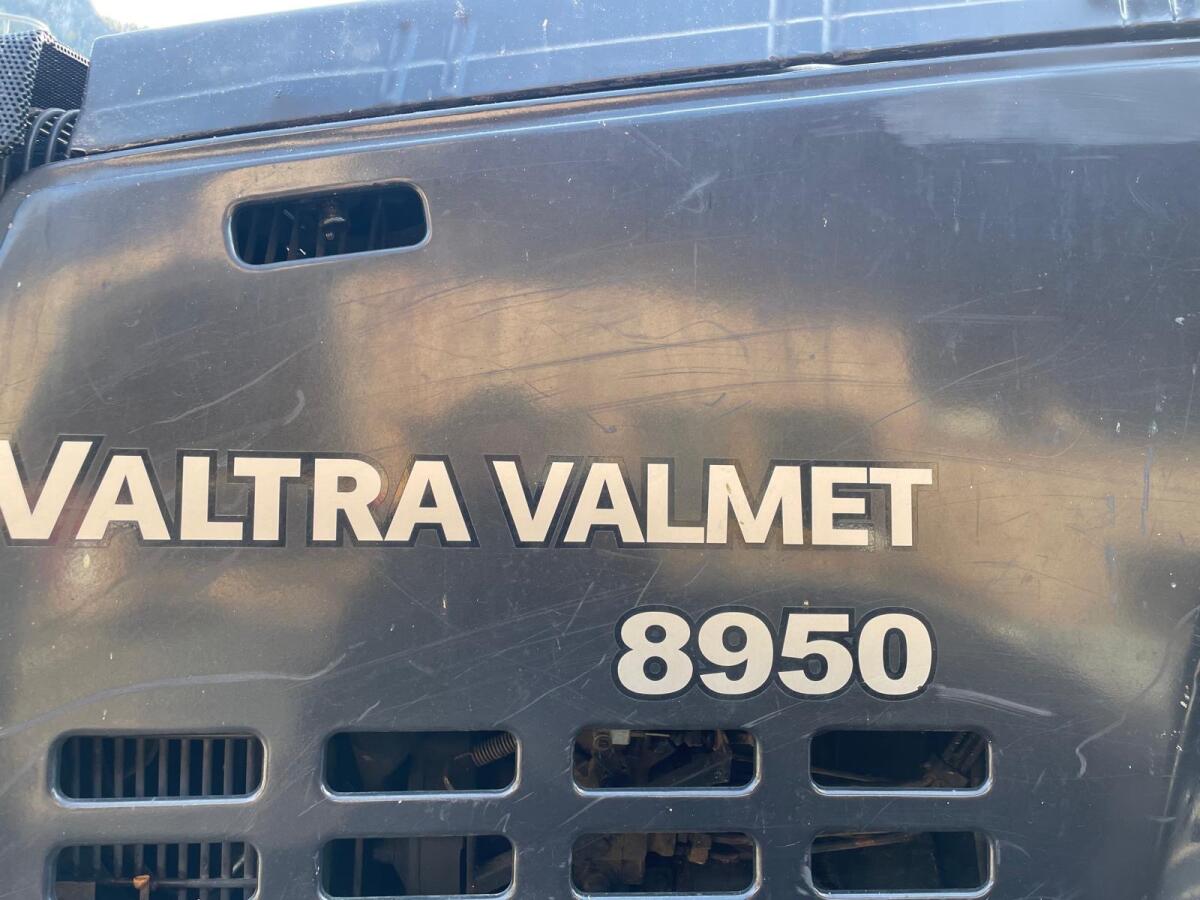 Valtra Valmet 8950, Bj. 1999, Allrad, starke Forstausführung 2