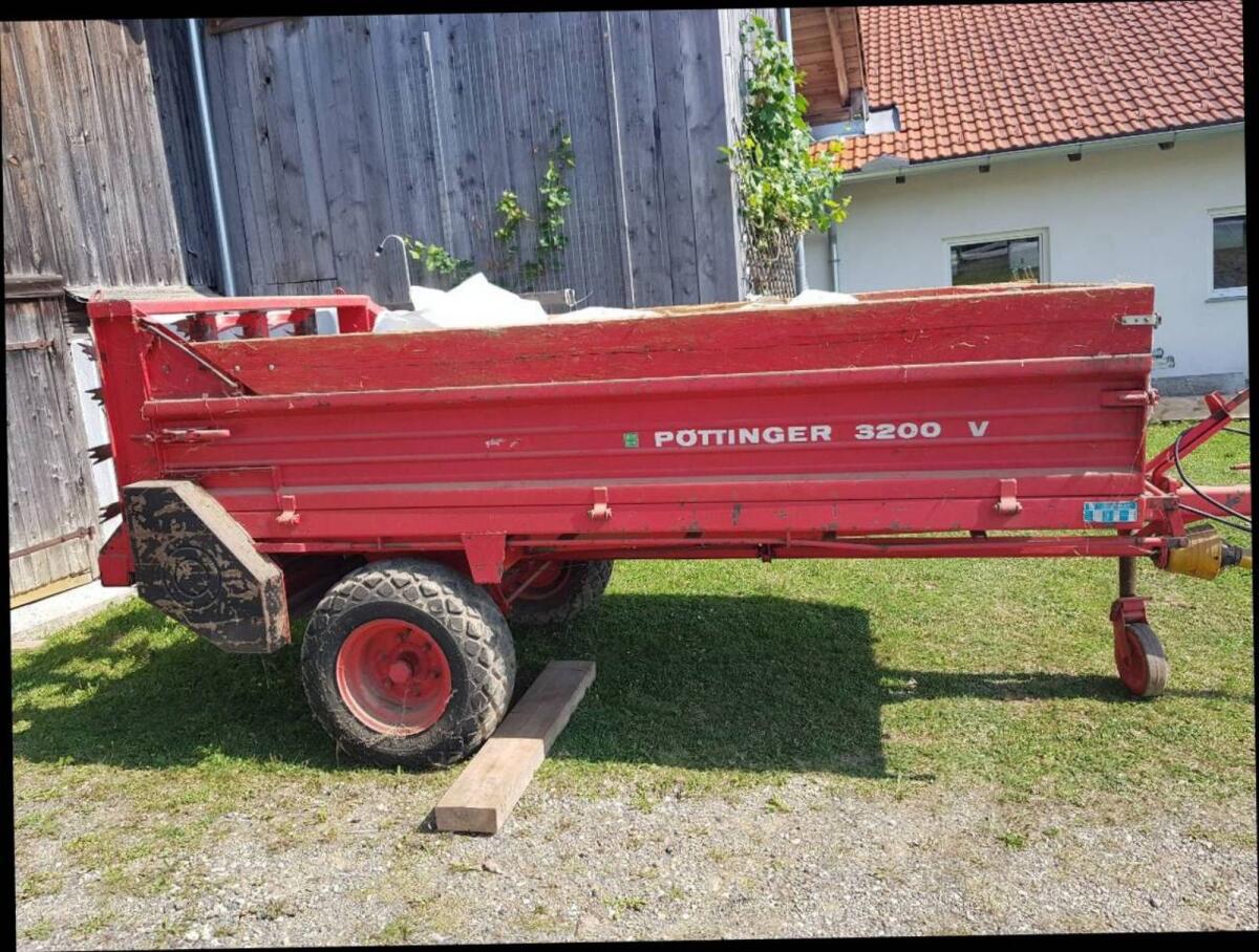 Miststreuer Pöttinger V3200 2