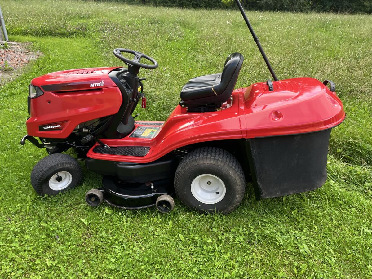 Rasentraktor MTD 200/105 H Hydro 2 Zylinder Briggs & Stratton 1