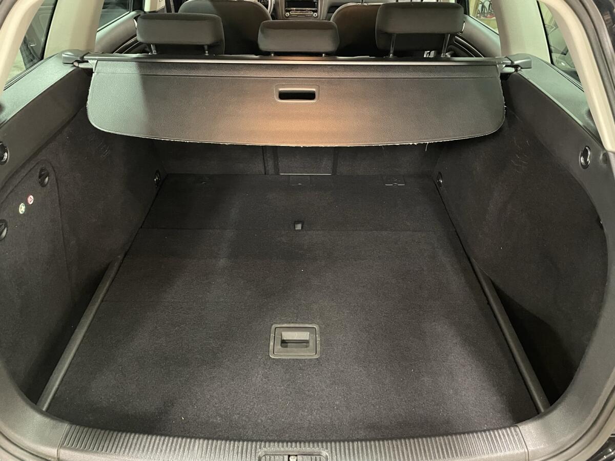 VW Golf 6 Golf Kombi 1,6l Kombi / Family Van 3