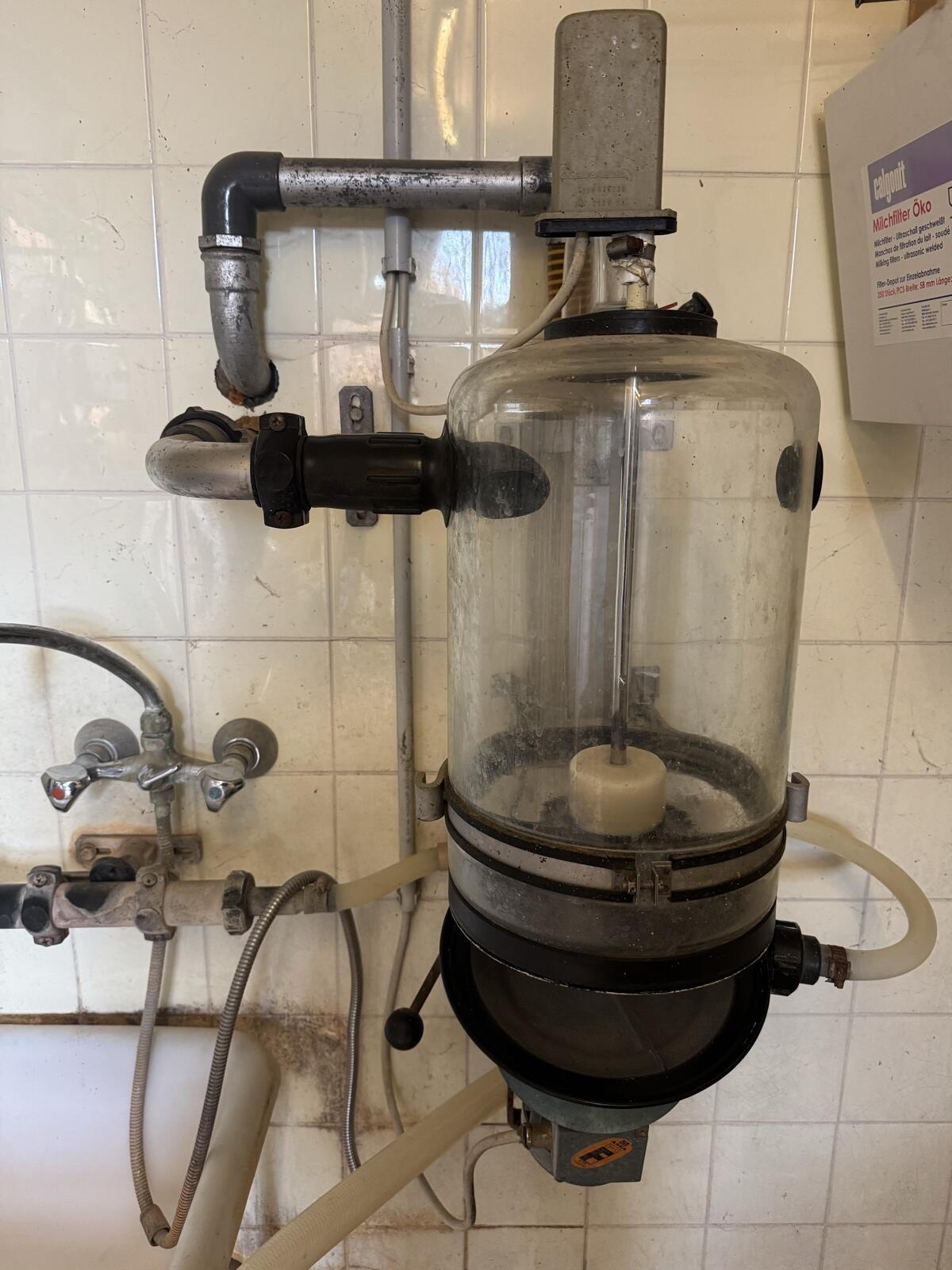 Rohrmelkanlage / Milchtank 1.000 l 3