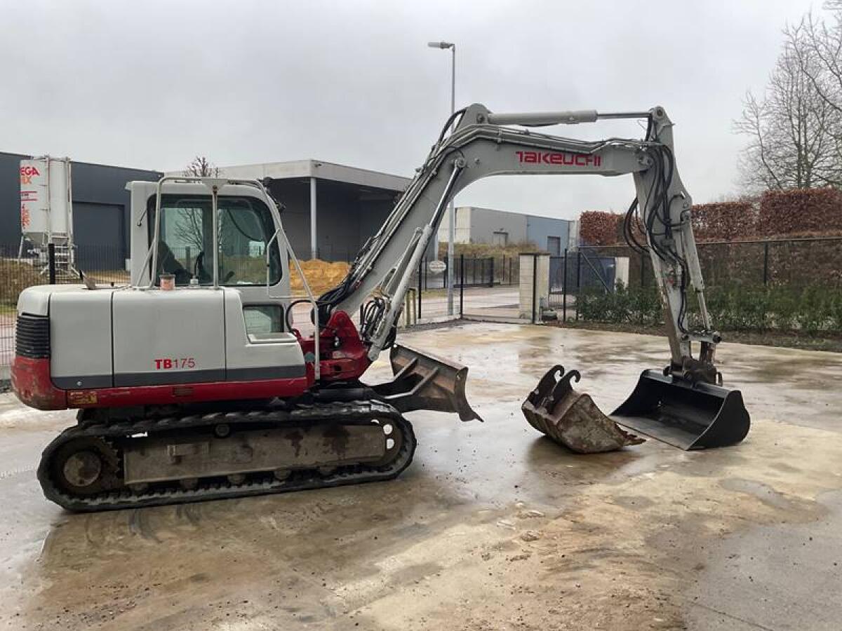 Takeuchi TB175 1