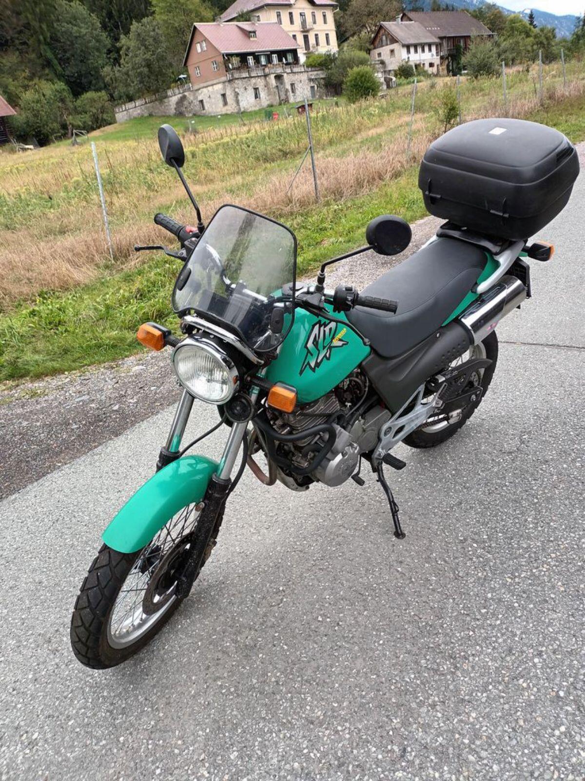 Honda SLR 650 Enduro 1
