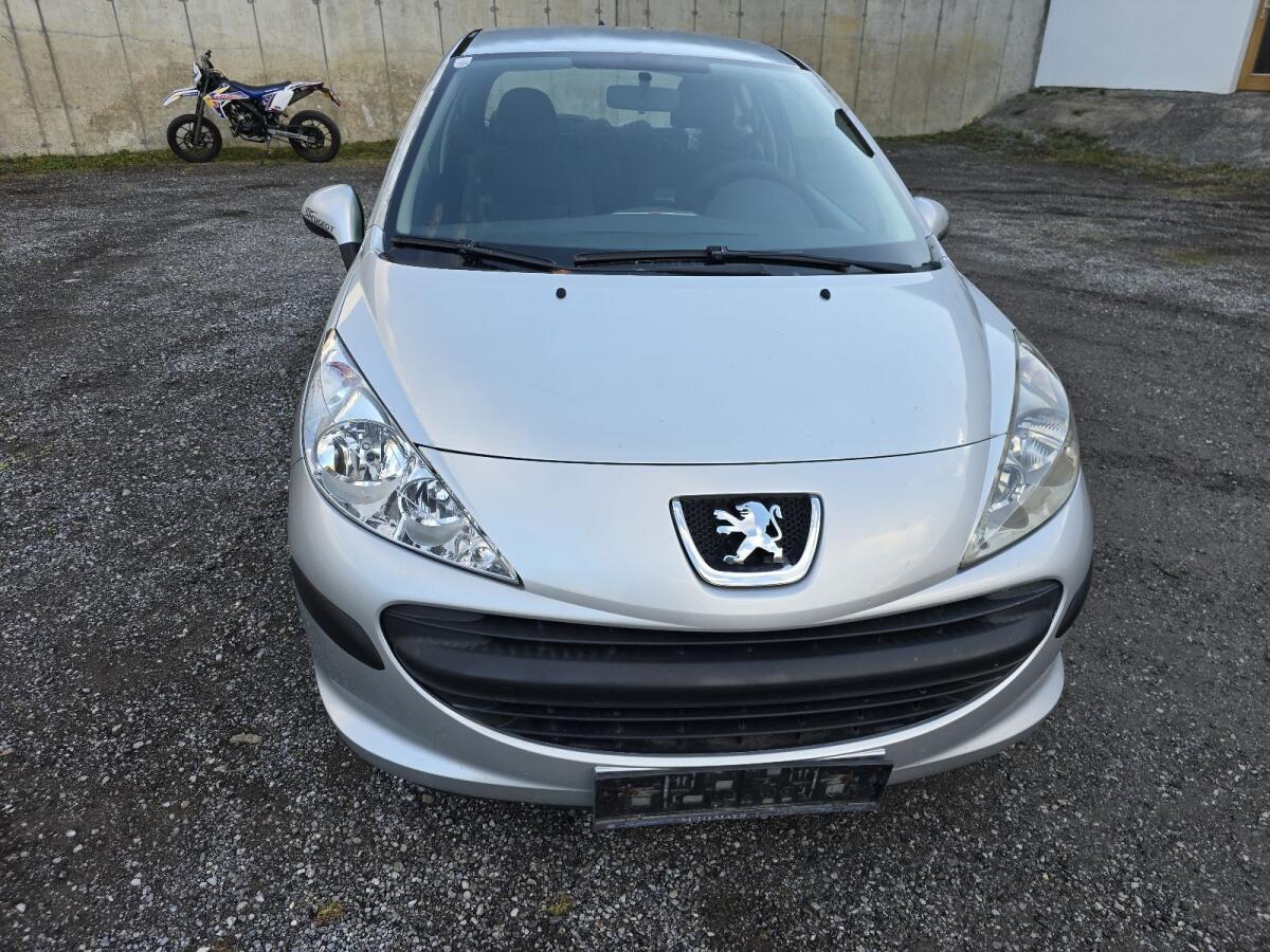 Peugeot 207 HDi 1