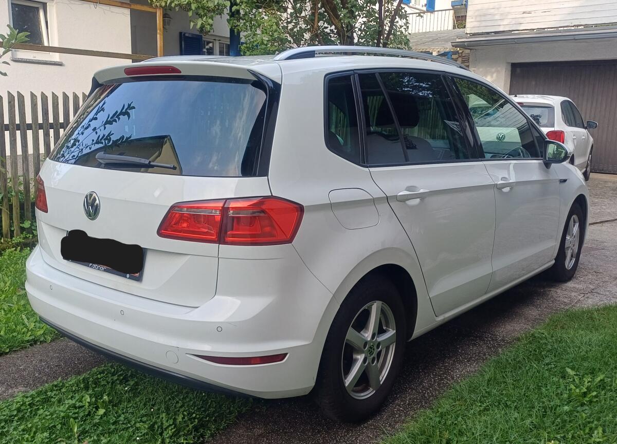 VW Golf Sportsvan Lounge TSI 2