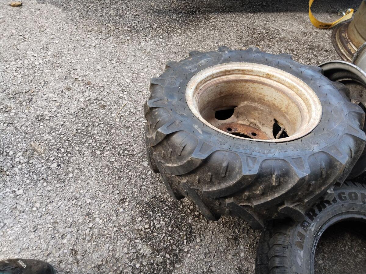 Kleber Super 8L 260/70R16 1