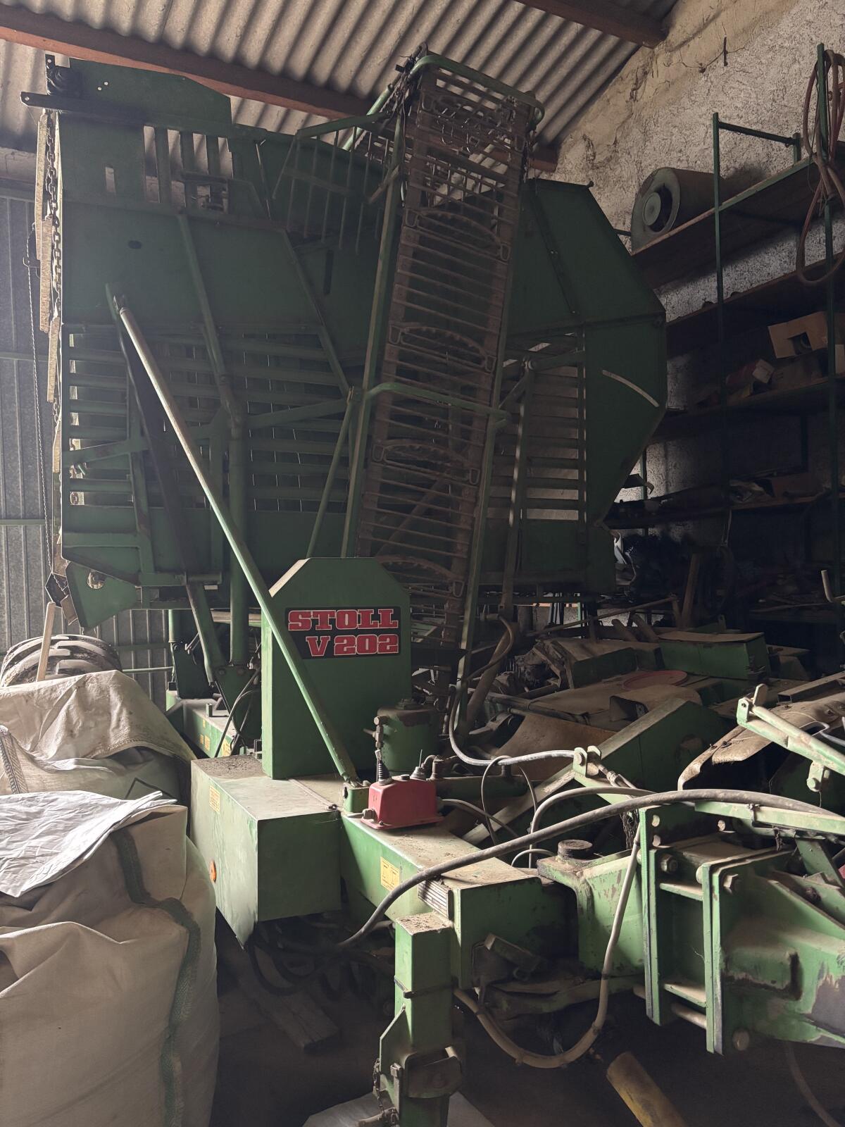 Stoll V202, zweireihiger Rübenroder 2