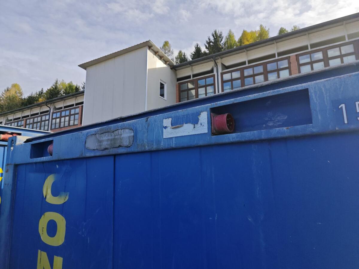 Baucontainer 2,50 x 2,50 x 3 m lang mit Eckbank 3