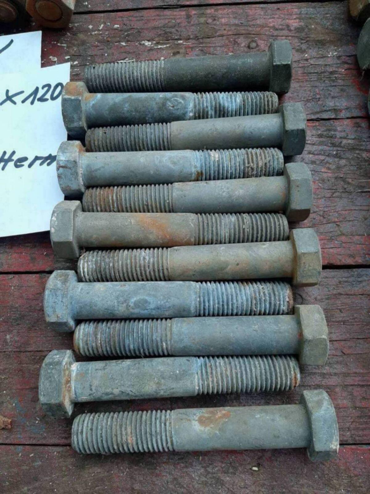 Gebrauchte verzinkte Schrauben 3